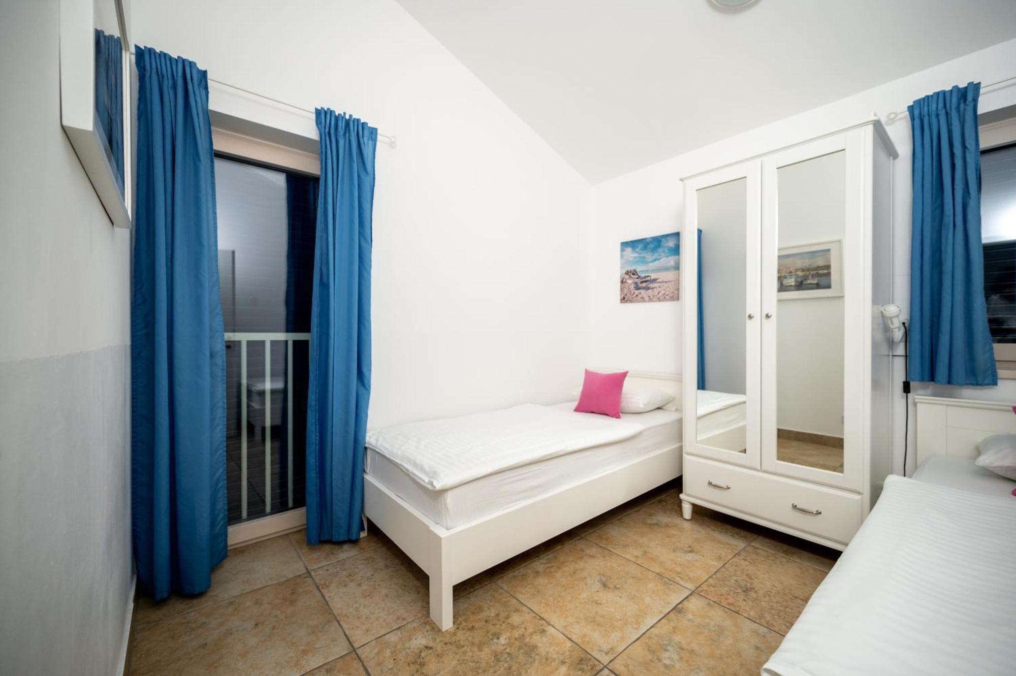 Adorami Apartments Baška Szoba fotó